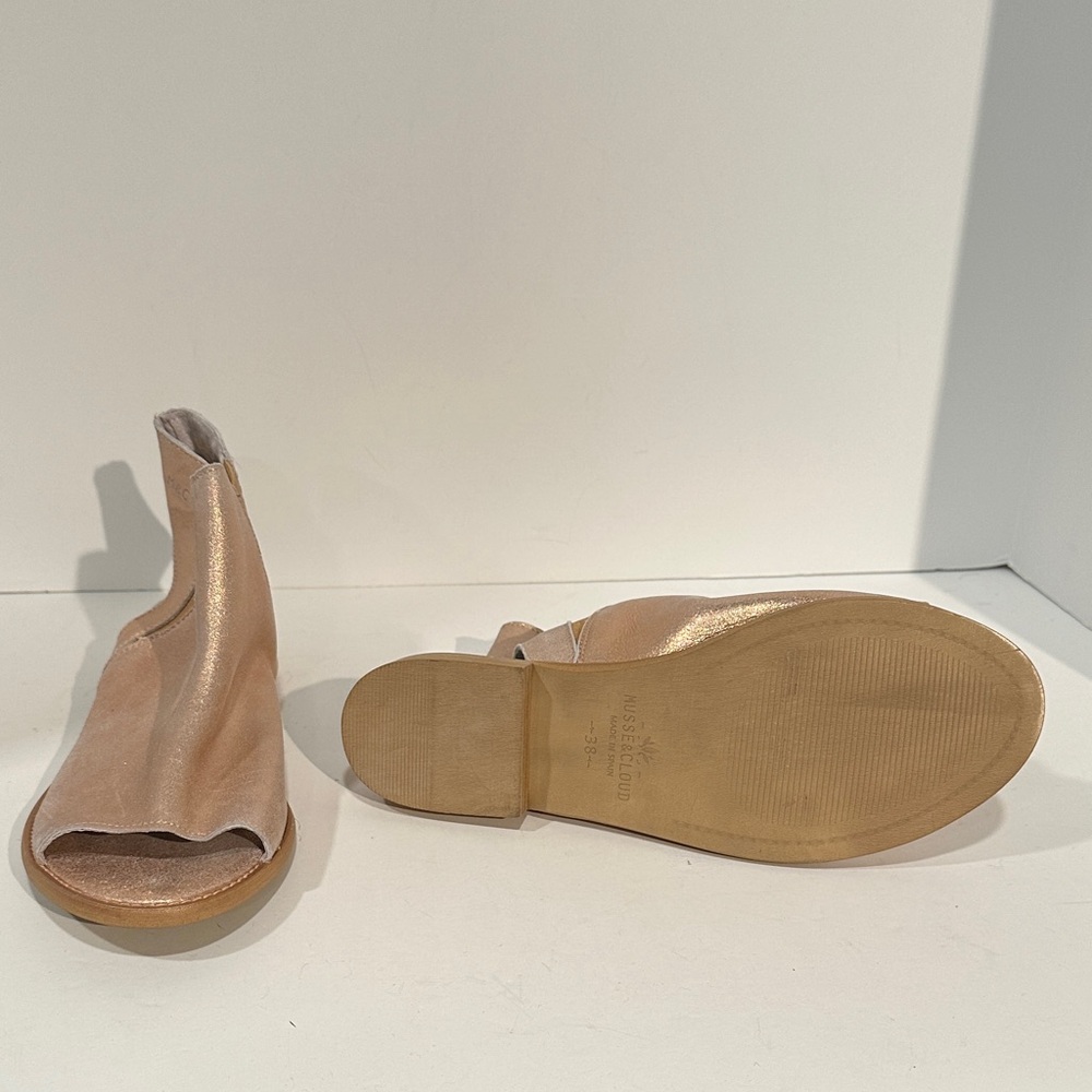 Musse & Cloud Metallic Rose Gold Peep-Toe Leather Sandals - Picture 2 of 5
